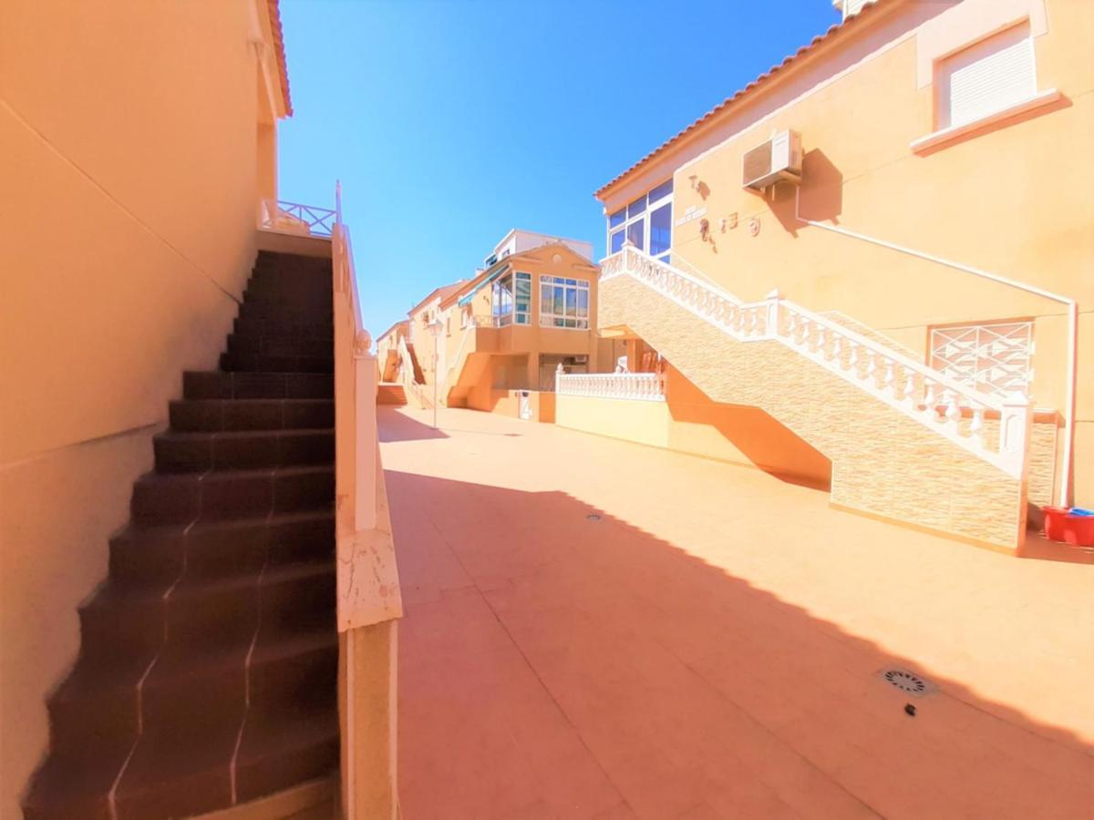 Casa Alegria Apartment With Pool ตอร์เรเวียคา ภายนอก รูปภาพ