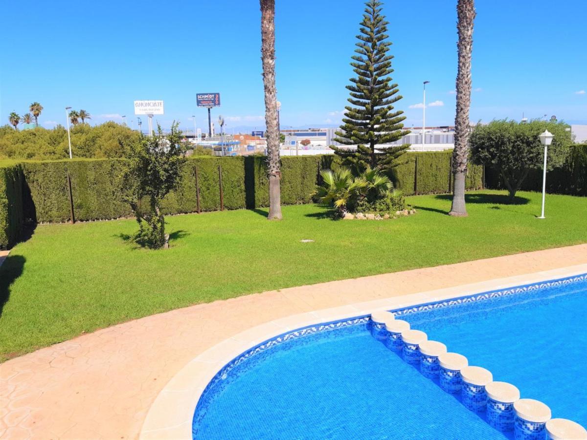 Casa Alegria Apartment With Pool ตอร์เรเวียคา ภายนอก รูปภาพ